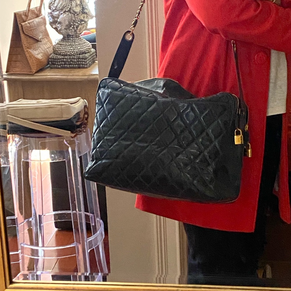 CHANEL Carry On - Picture 3 of 7